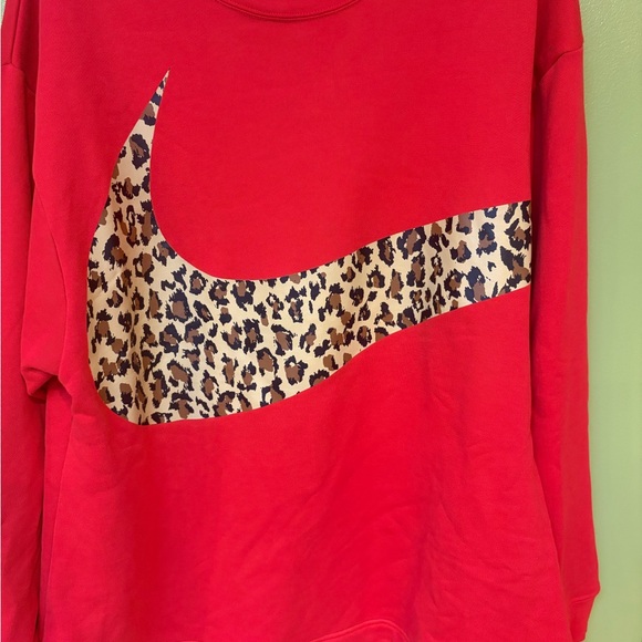 Nike Vibrant Red Crewneck - Picture 3 of 5